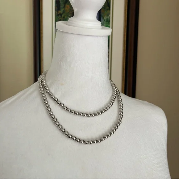 Monet silver beaded necklace - Picture 3 of 5